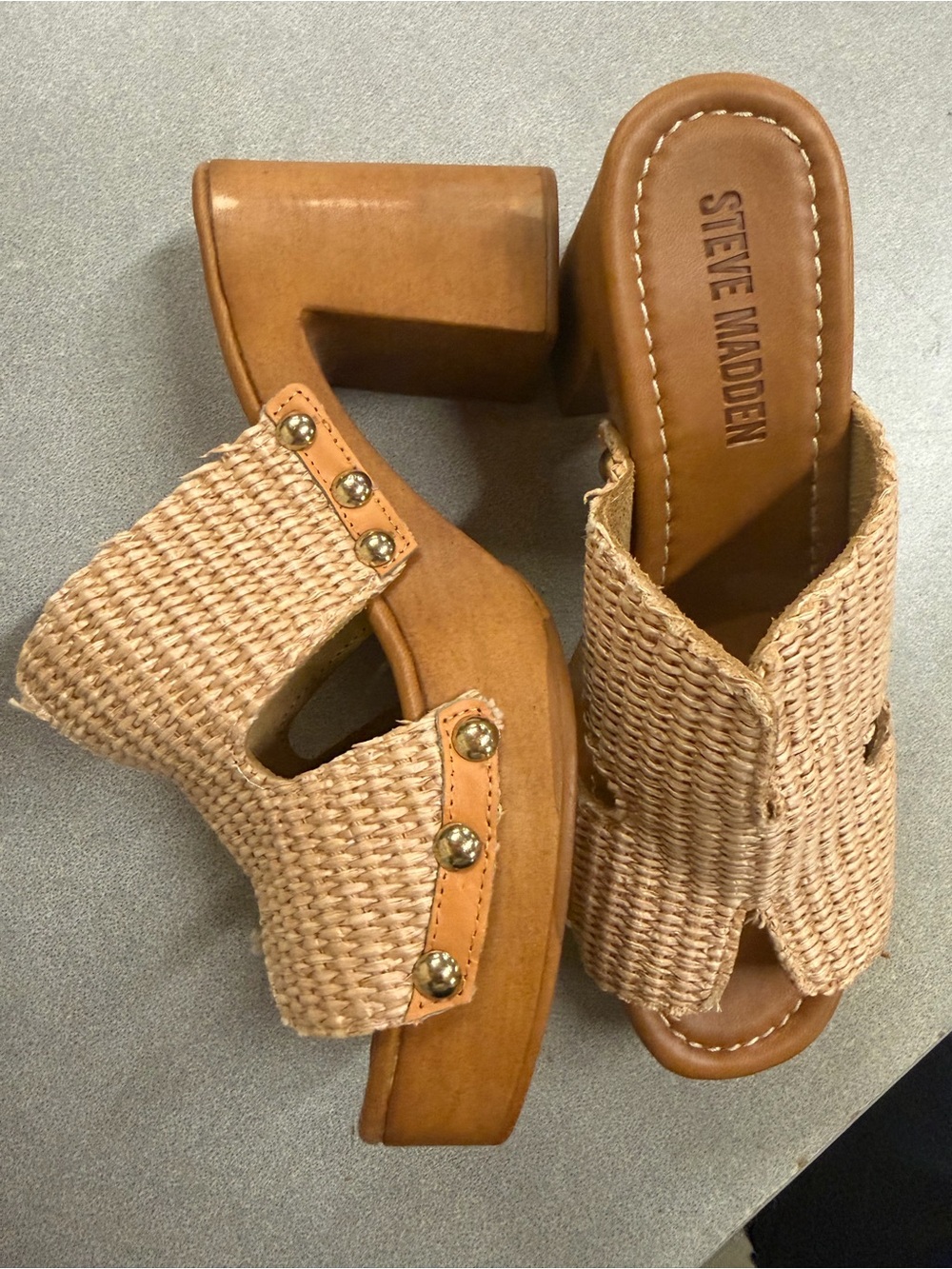 Steve Madden Woven Tan Slide Mules - Picture 5 of 6